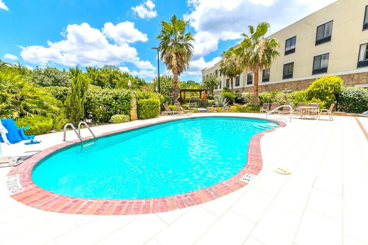 Pool 8 of 81