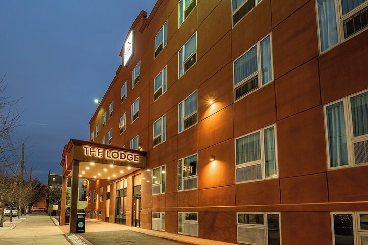 Hotel 7 of 34