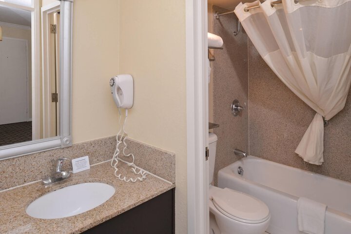 Quality Inn & Suites Montebello - Los Angeles