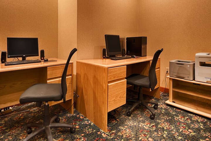 Business Center 30 of 30