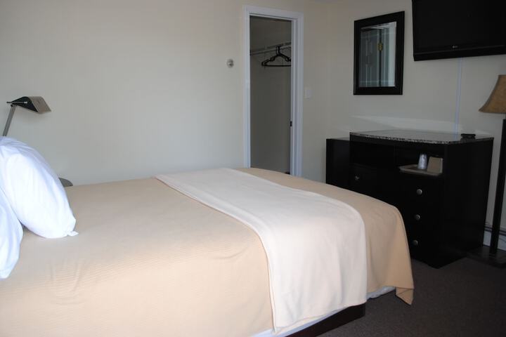 Room 30 of 35