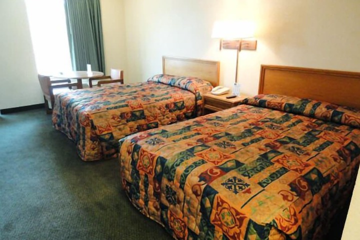 Room 21 of 27