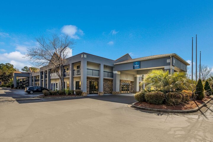 Hotel 6 of 41