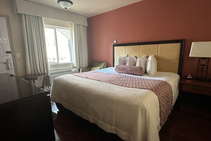 Room 37 of 38