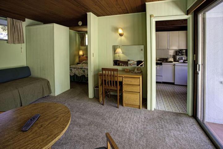BLUE SKY LODGE