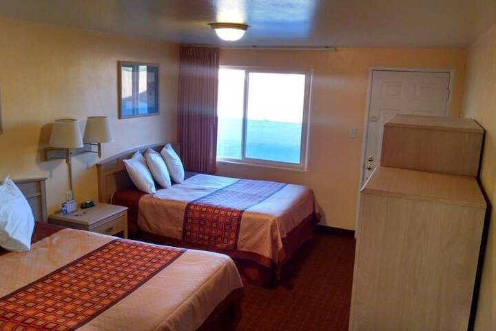 Room 12 of 19