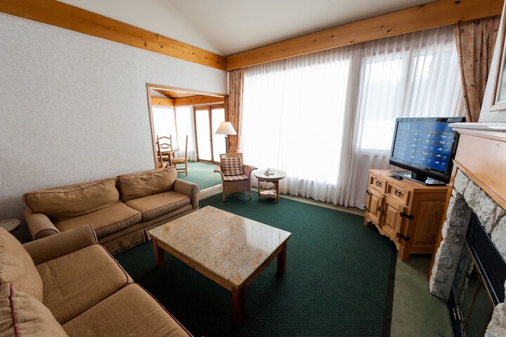 Room 19 of 48