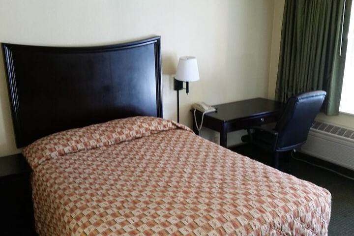 Room 18 of 19