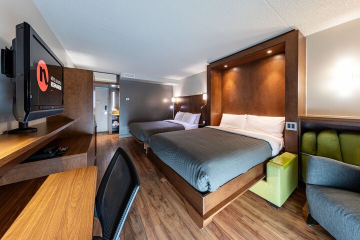 Room 30 of 137