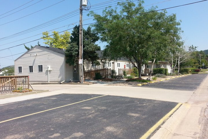 Property Grounds 33 of 37