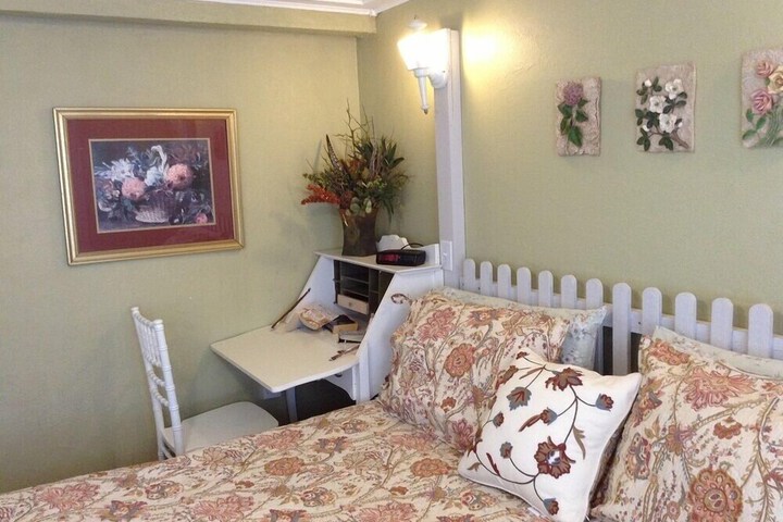 Island Guest House B & B
