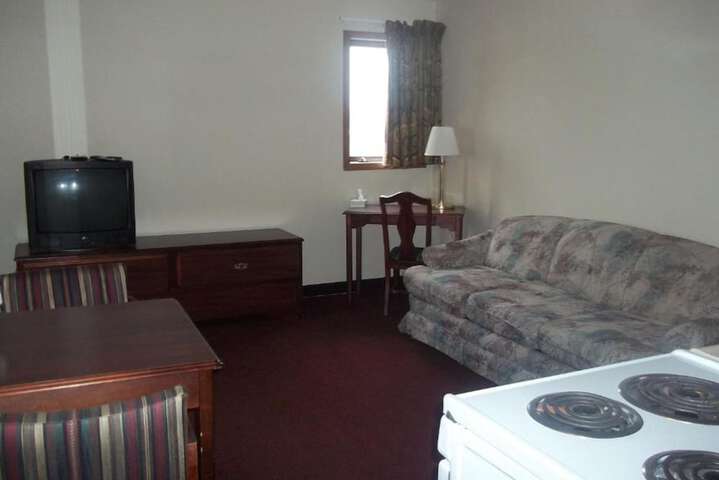 Room 9 of 16
