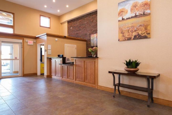White River Inn and Suites