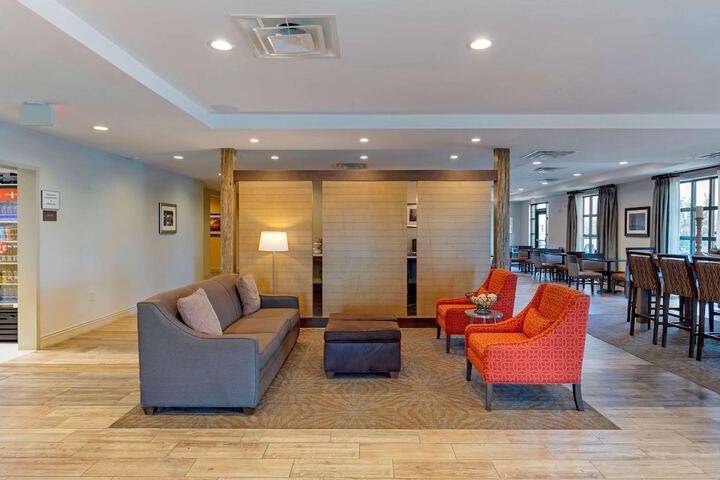 Hotel Interior 9 of 36