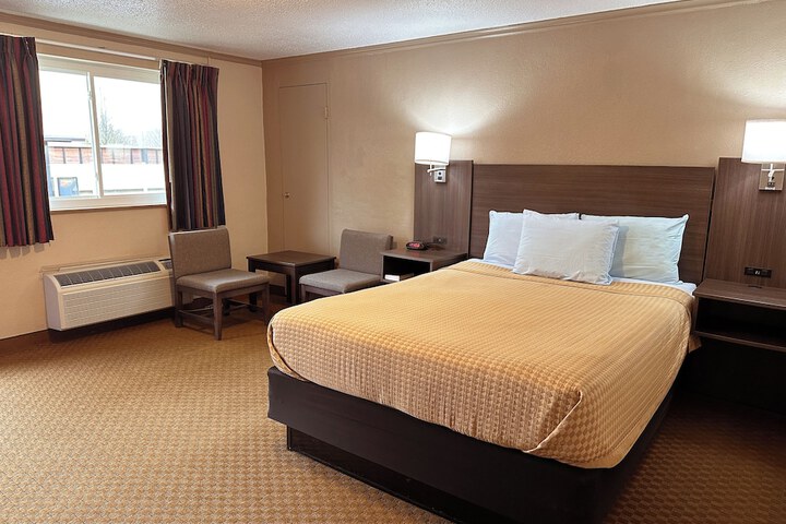 Room 43 of 100