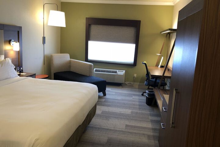 Holiday Inn Express Hotel & Suites Greenville by IHG