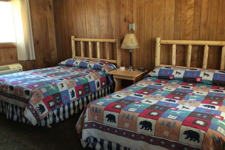 Sunshine Motel and Cabins