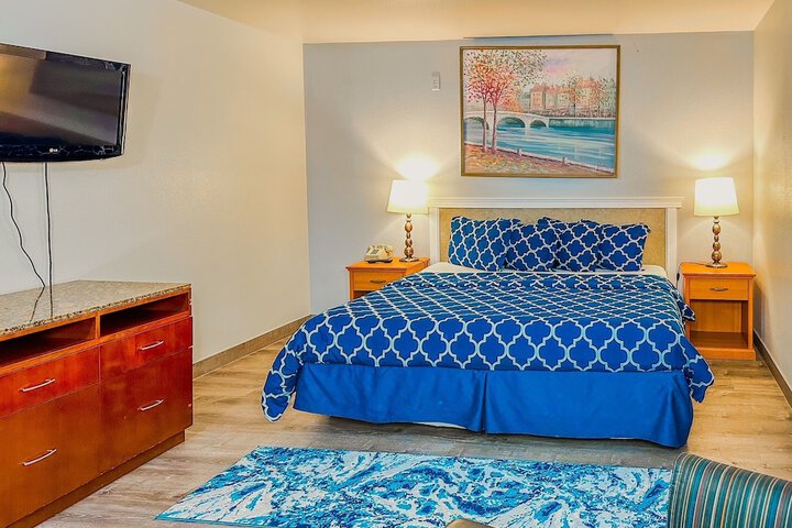 Americas Inn & Suite