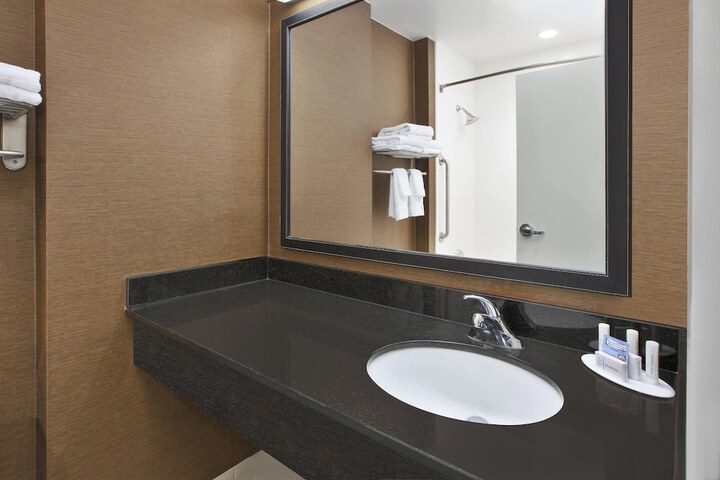 Fairfield Inn & Suites by Marriott Milwaukee Downtown