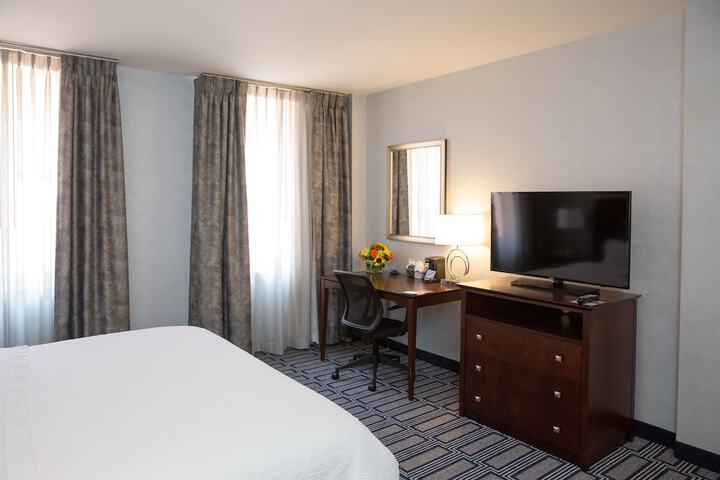 Hampton Inn & Suites Providence Downtown