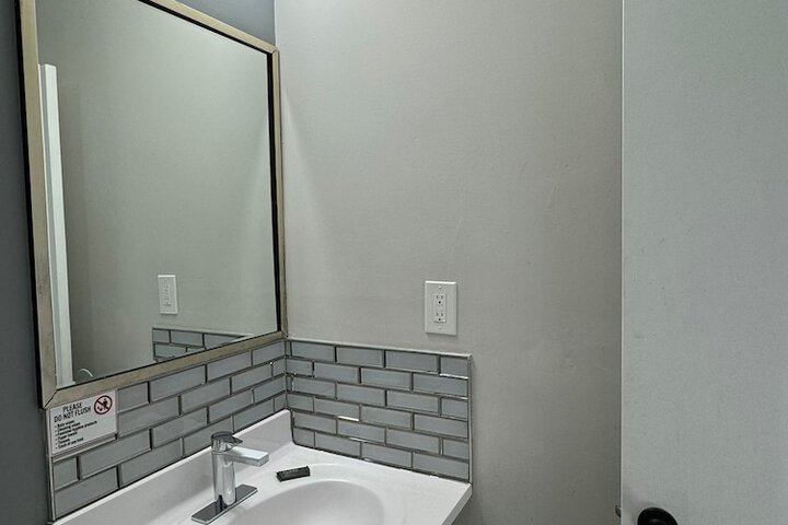 Room 20 of 29