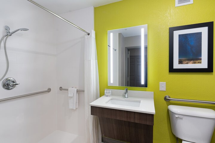 Room 9 of 27
