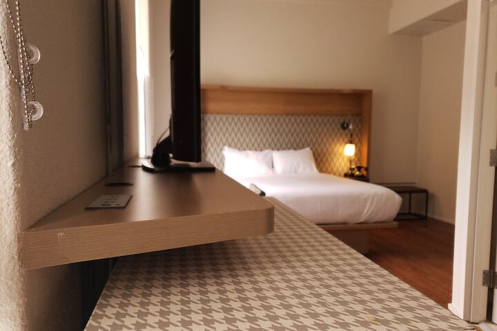 Room 48 of 89