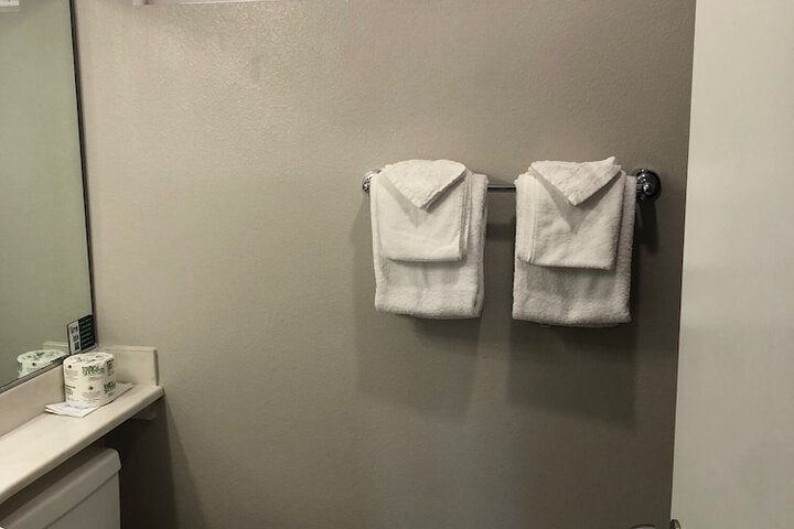 Room 25 of 34