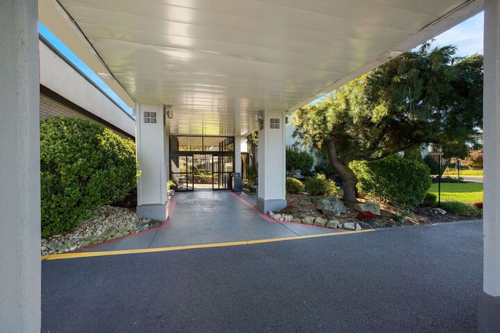 Hotel 5 of 39