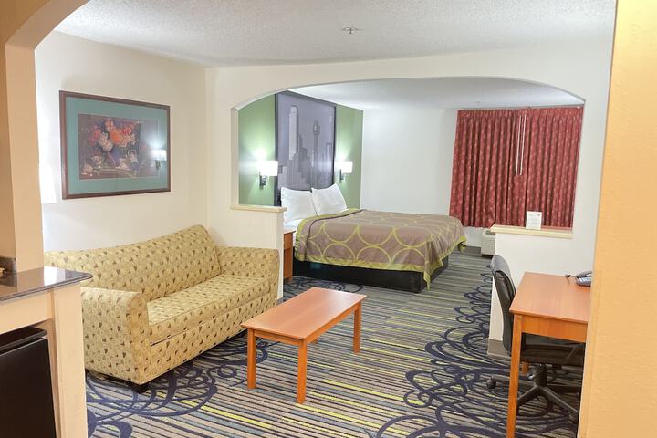 Room 14 of 30