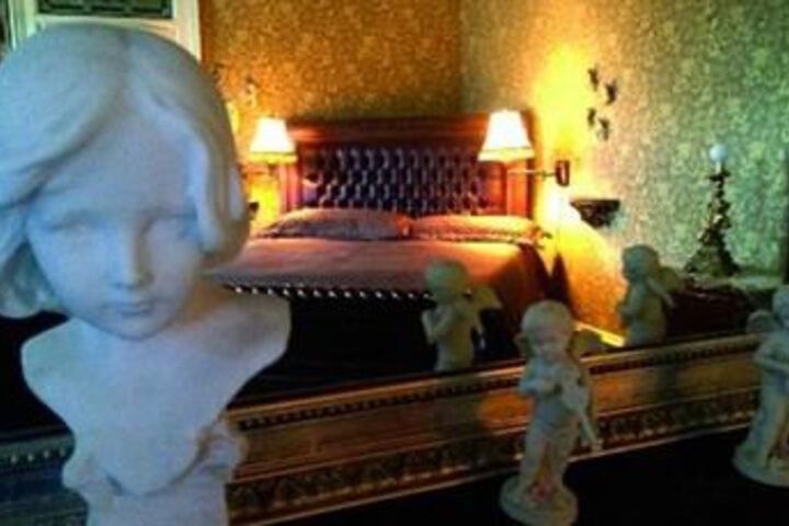 Nicki Lee Mansion