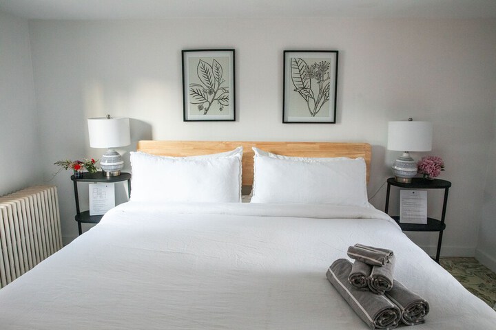 Room 8 of 29