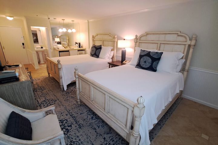 Saint Simons Inn by the Lighthouse