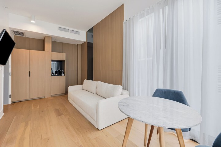 Room 21 of 56