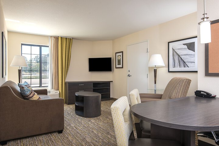 Room 19 of 32