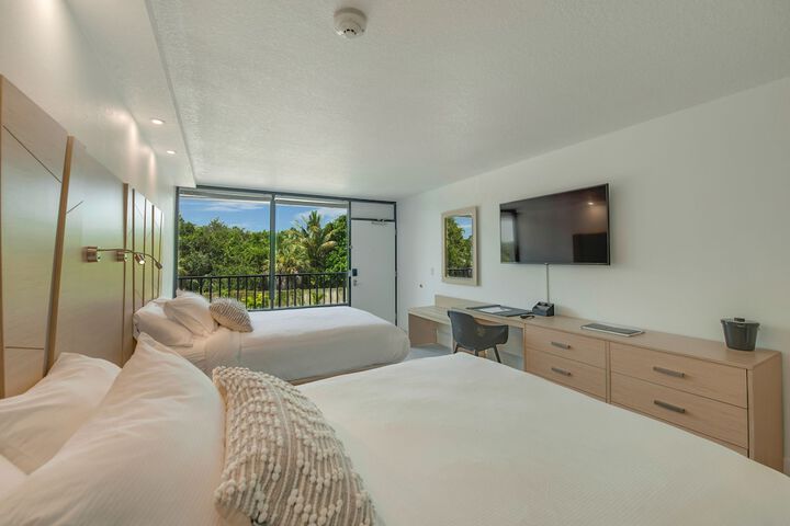 Casey Key Resorts - Mainland