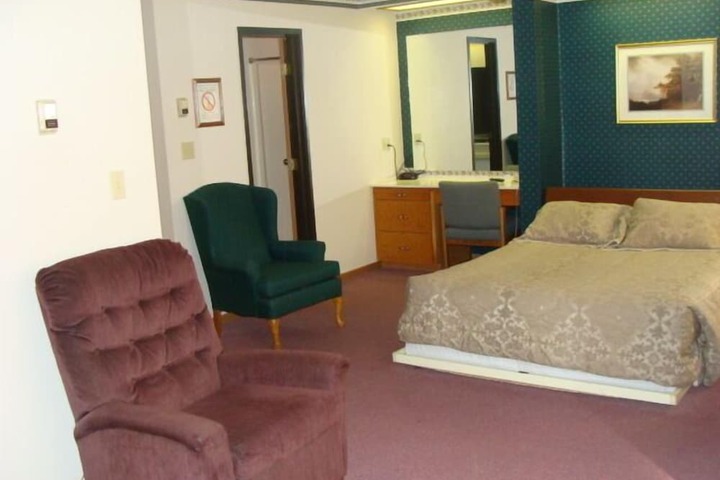 Room 15 of 40