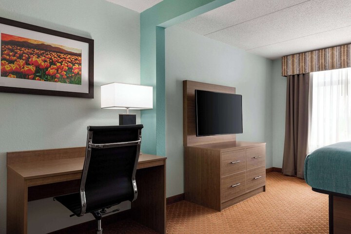Room 12 of 43