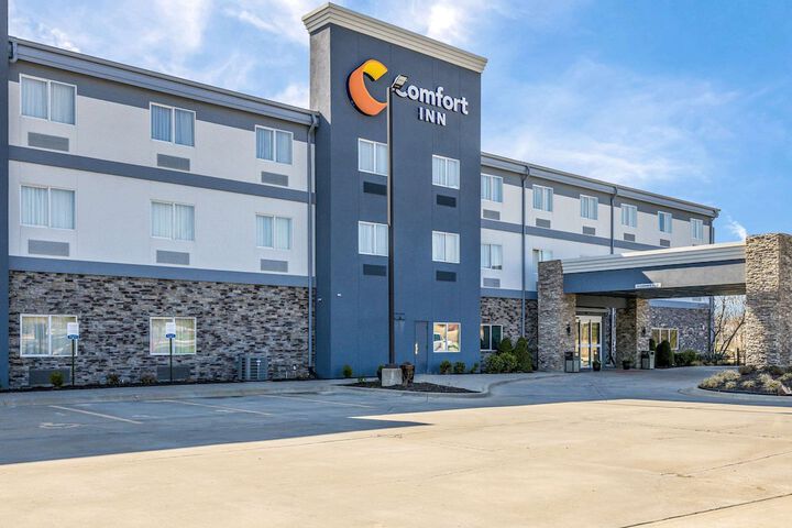 Hotel 4 of 50
