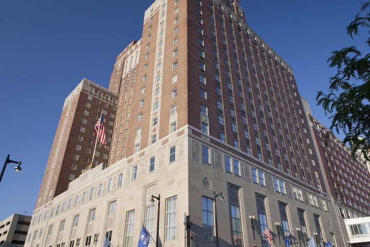 Hotel 2 of 154