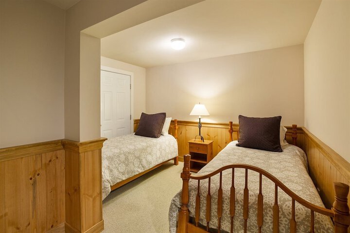 Room 12 of 29