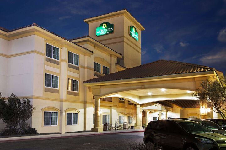 Hotel 2 of 76