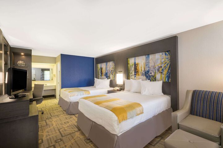 Room 12 of 18