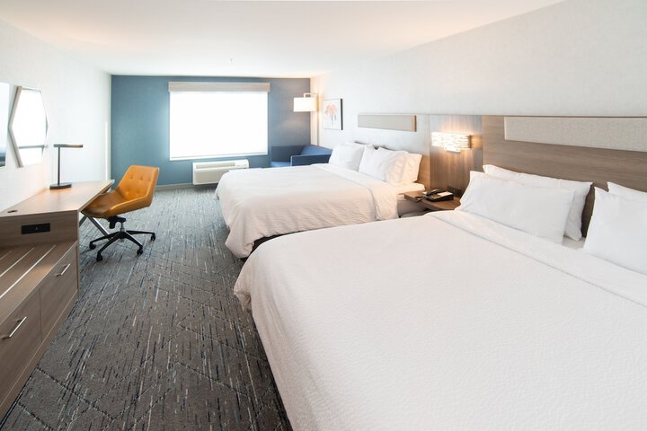 Holiday Inn Express and Suites Moose Jaw by IHG