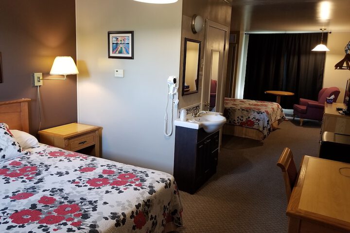 Room 53 of 82