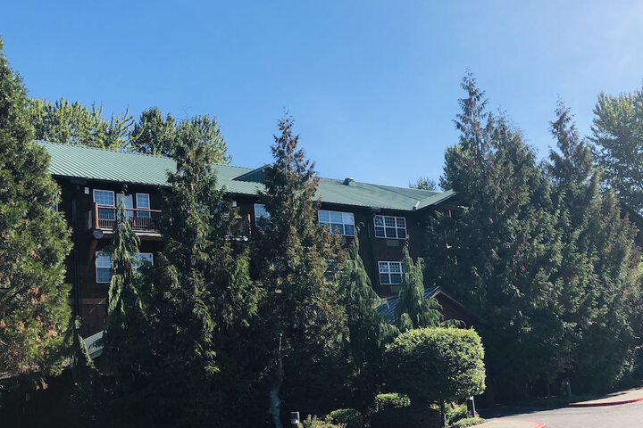 Heathman Lodge
