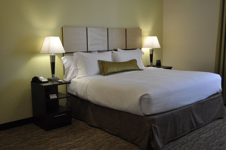 Candlewood Suites Bay City by IHG