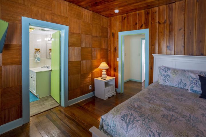 Room 42 of 74