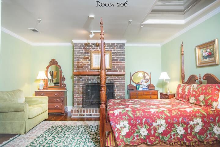 Room 82 of 170