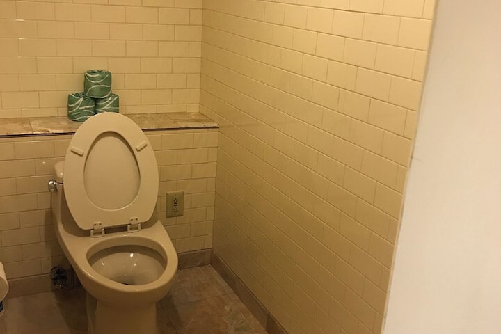 Room 47 of 99